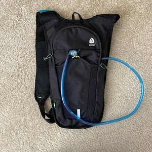 Brand new Sierra Designs hydration pack